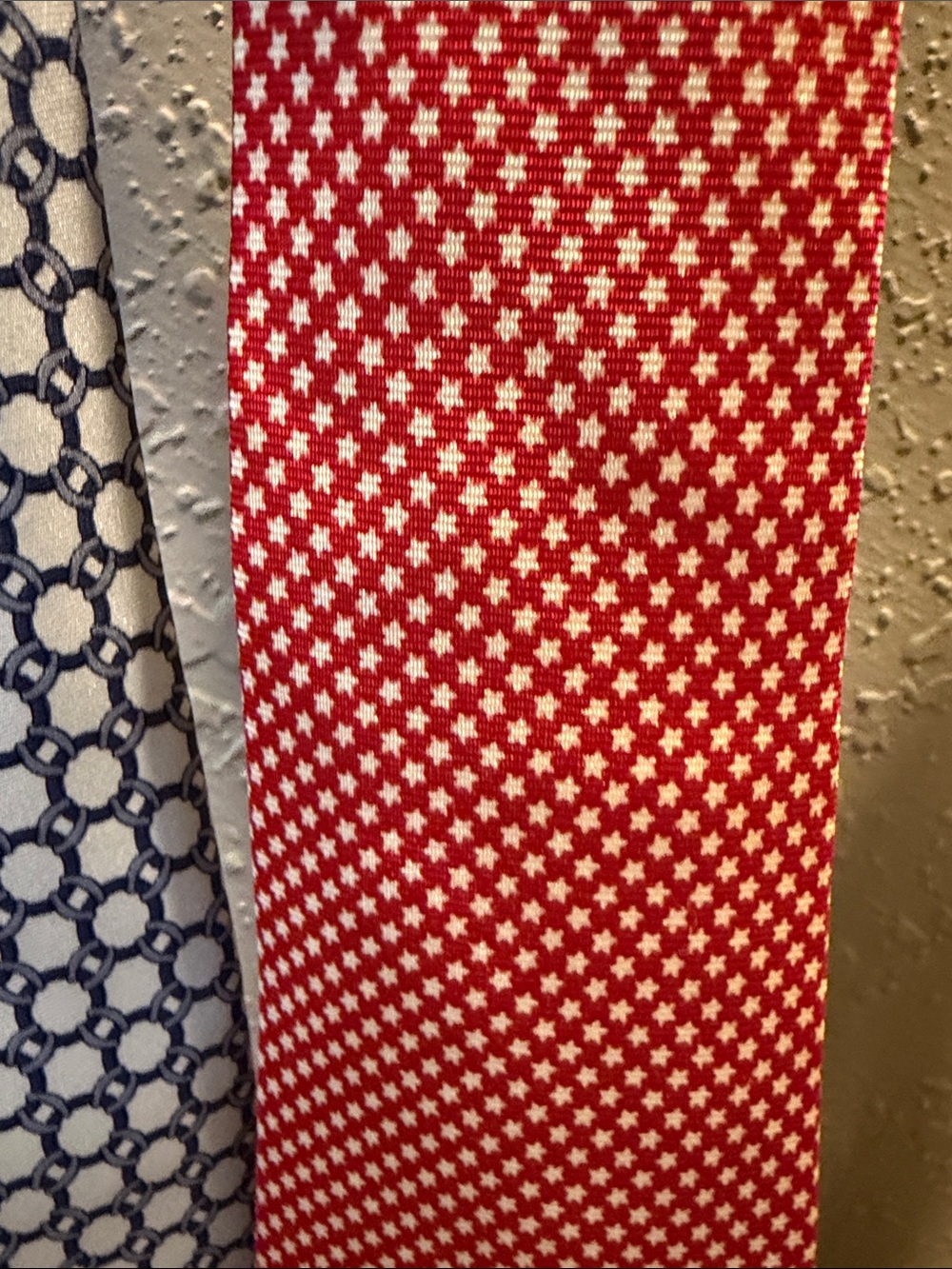 Vintage Tommy Hilfiger Men's Necktie Set in Blue, Red & Navy Patterns (4) - Picture 5 of 9